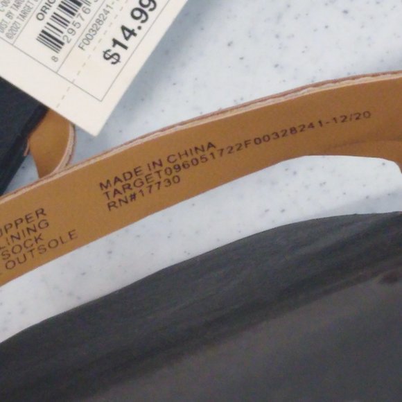 A New Day Sandals Tan/Joan Size 11 Women's Embossed Strappy Slide On Sandals NWT - Picture 8 of 8